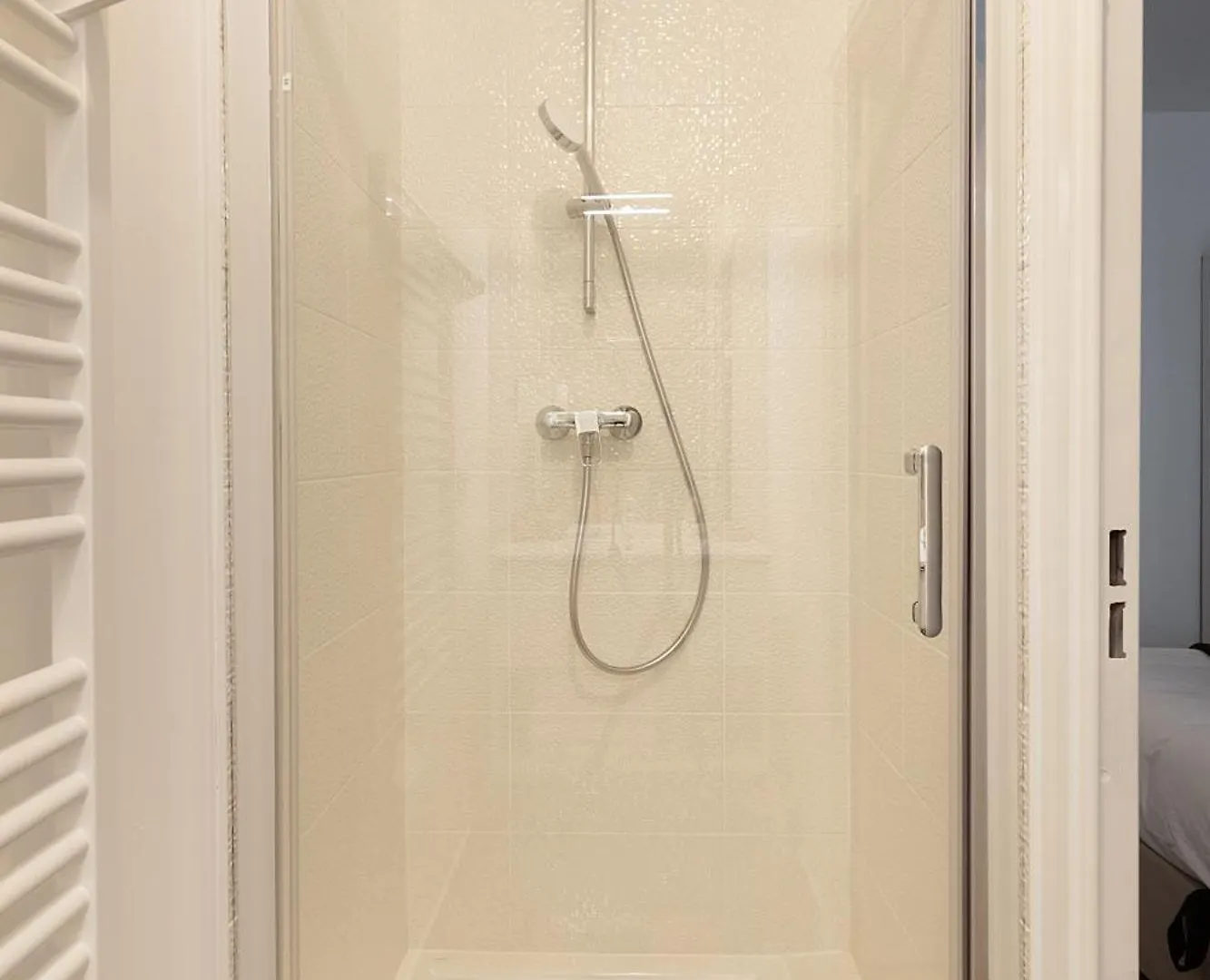 Suite De Luxe A 10 Min De Paris - Sauna, Cinema Bagneux  0*, Bagneux (Hauts-de-Seine) France